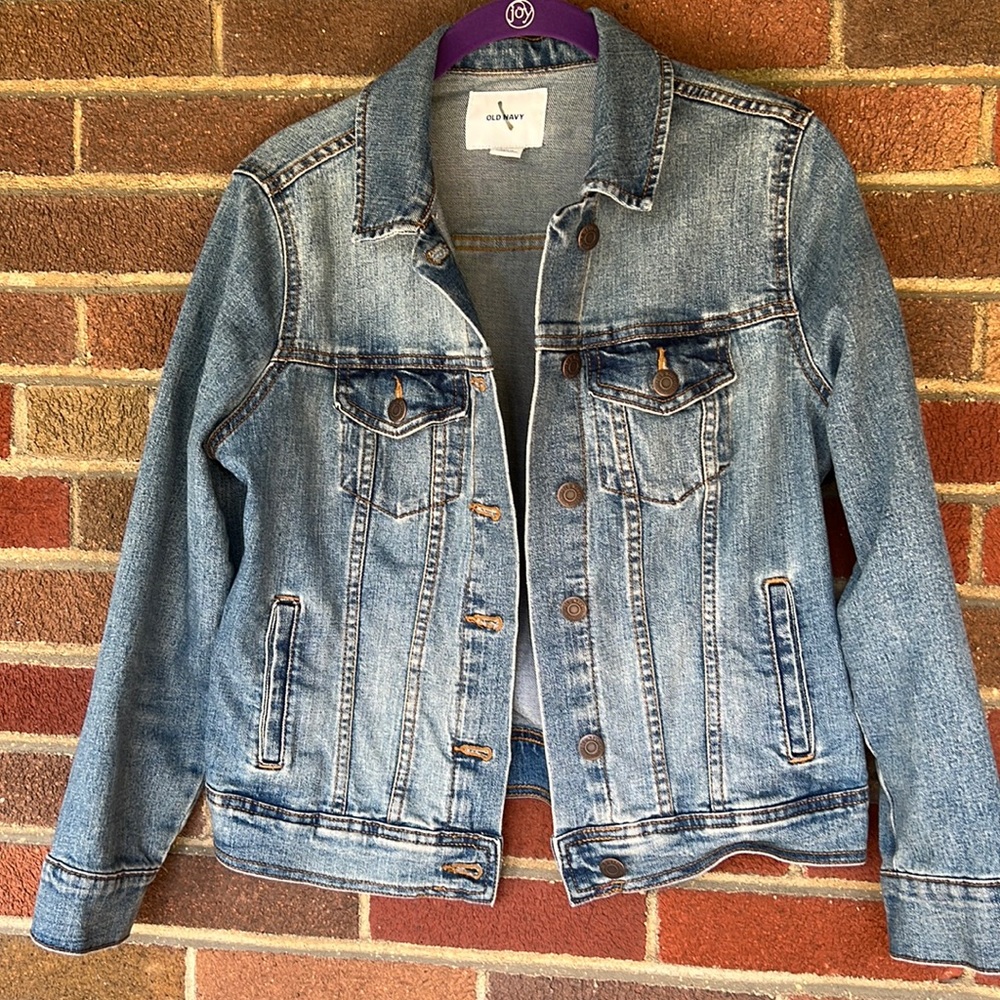 Old Navy Women’s Classic Denim Jacket